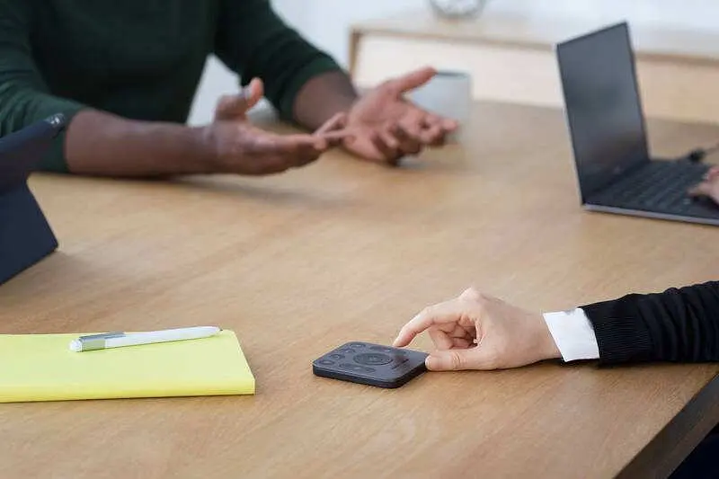 Веб-камера Logitech ConferenceCam MeetUp (960-001102) - фото 15