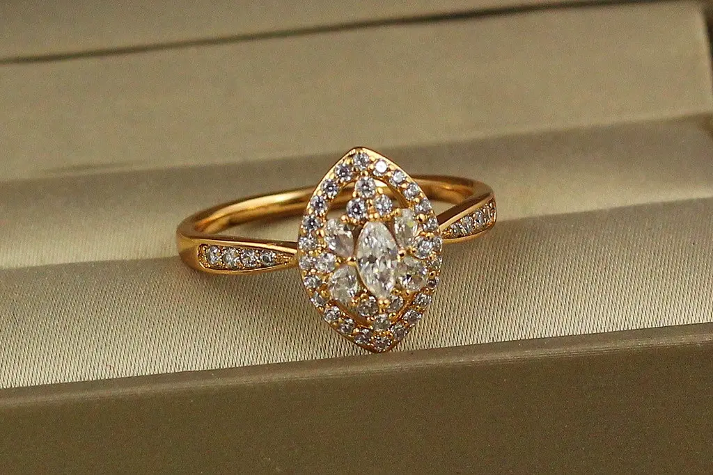 Кільце Xuping Jewelry Обладунок р 20 золотисте - фото 2