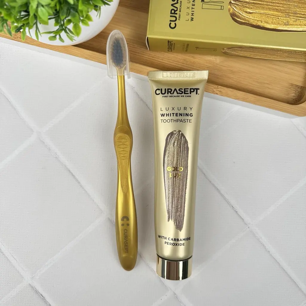 Набір Curasept Gold Whitining Luxury (паста 75 мл + зубна щітка) - фото 4