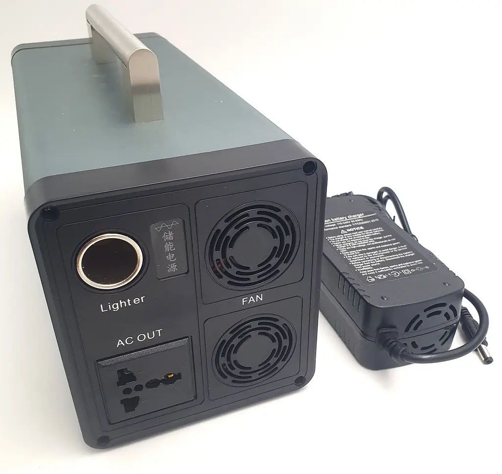 Акумуляторний інвертор-перетворювач напруги 600 Вт 150000 mAh Power Bank з розеткою 220 V та 12 V, зарядна станція Yachu 555 Wh 11,1 V/50 Ah/600 W - фото 2