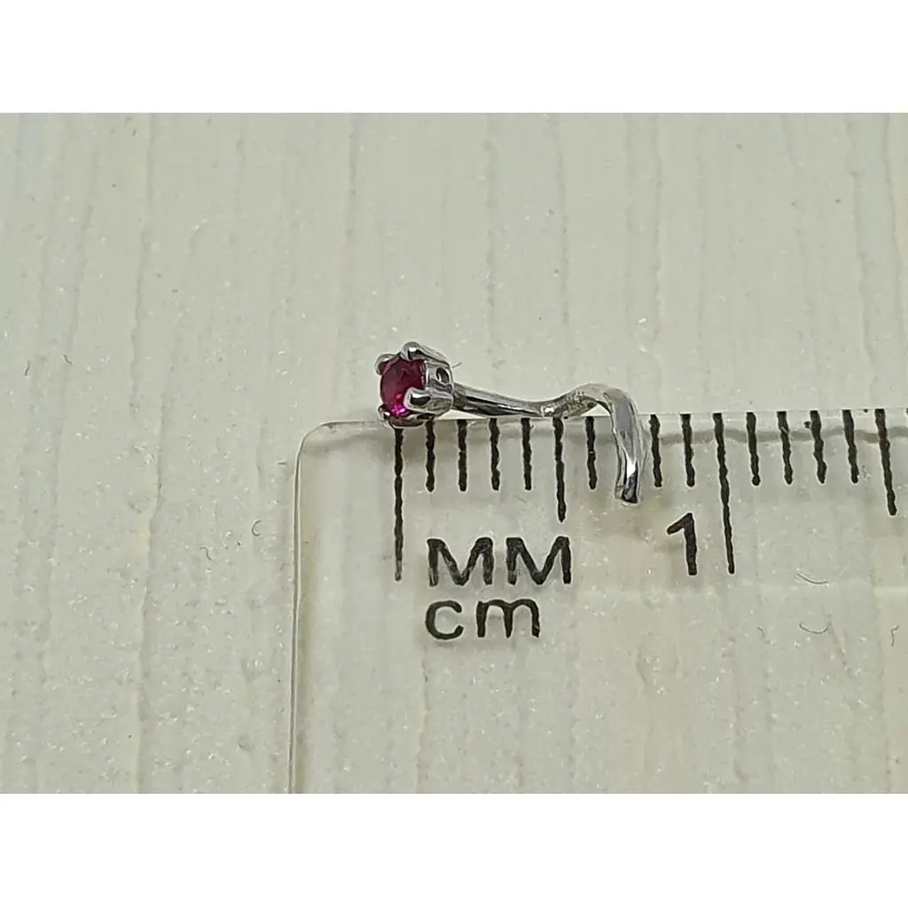 Серебряная серьга-пирсинг в нос Dear. 1018.1С Красный - фото 4