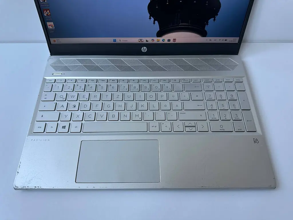 Ігровий ноутбук HP Pavilion 15-cs1053ng 15.6" (i7-8565U / 16GB / SSD 256GB / GTX 1050 Ti 4GB) б/в - фото 3