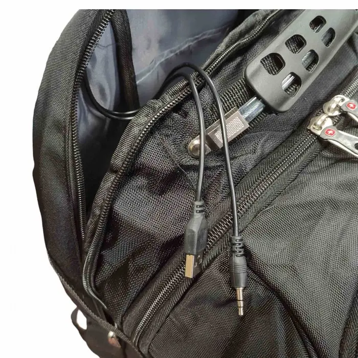 Рюкзак чорний з дощовиком 32 літри з USB та AUX виходами Swiss Bag 8810 - фото 4