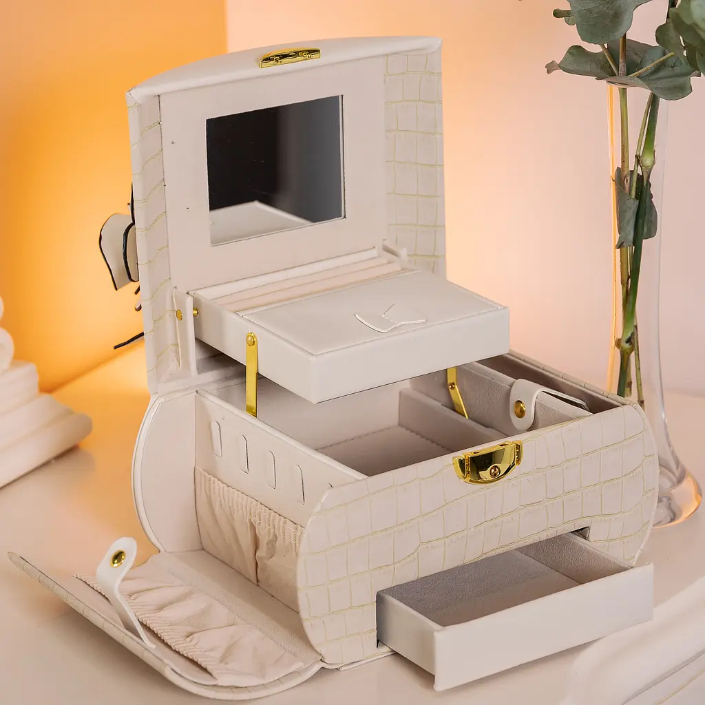 Кейс-органайзер Yiwu для украшений с защелкой 24x17x18 см бежевый HP-5-21BE - фото 10