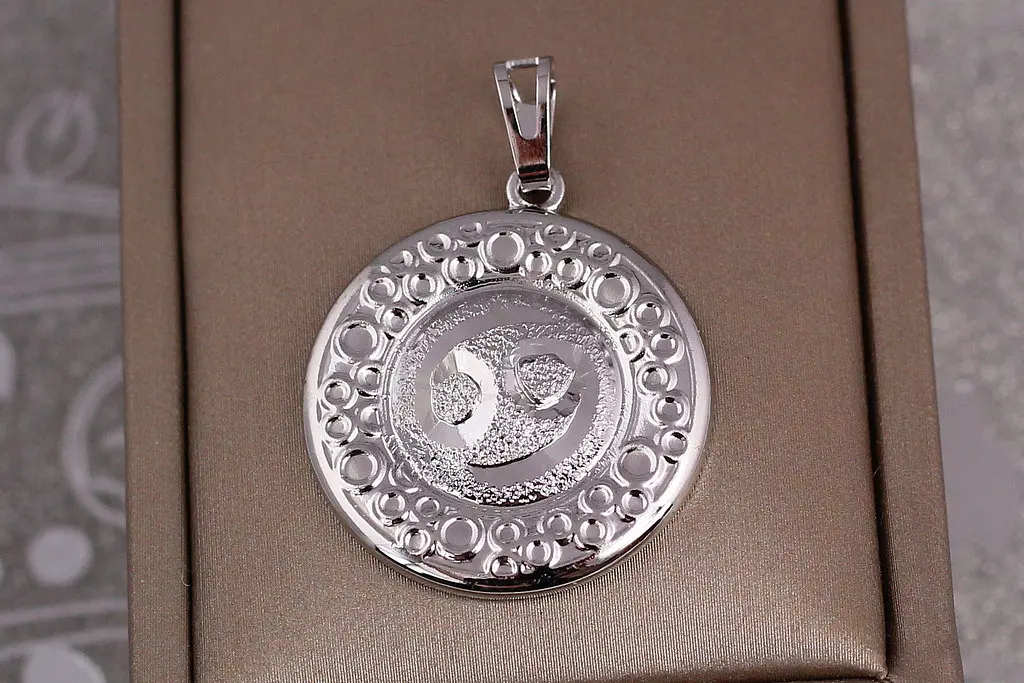 Кулон зодіак Xuping Jewelry риби 2.5 см сріблястий