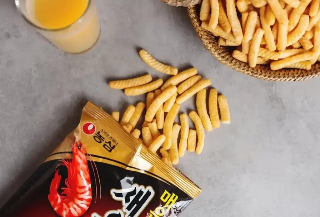 Крекери Nongshim Spicy Shrimp Crackers креветкові гострі 75 г - фото 3
