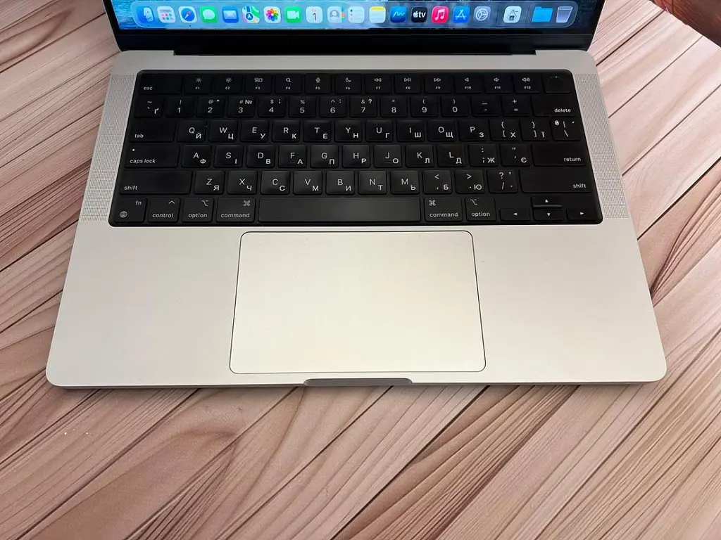 Ноутбук Apple MacBook Pro 14" 2021 M1 Pro/32/512 (PHXKWV5Y2T-1) Б/в - фото 2