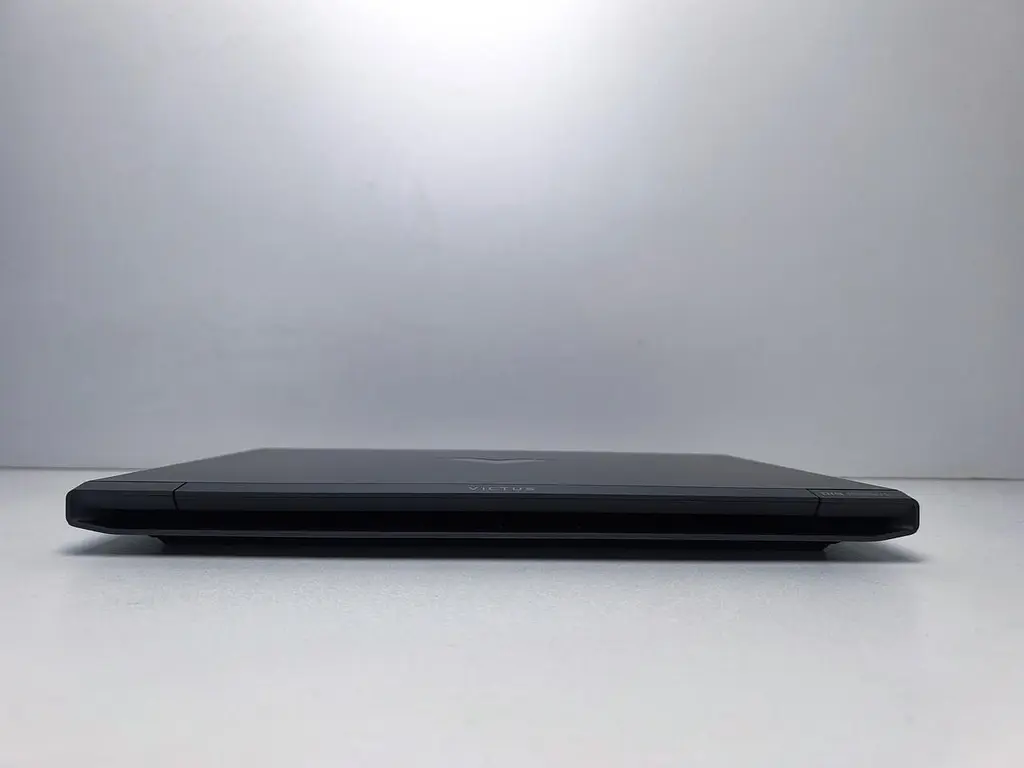 Ноутбук HP 15.6 Victus 15-fa2082wm FHD IPS 144Hz/Intel i5-13420H/16GB/512SSD/RTX 4050 6GB/NOGRAVING/W11H/Mica Silver (B5EQ3UA) - фото 3