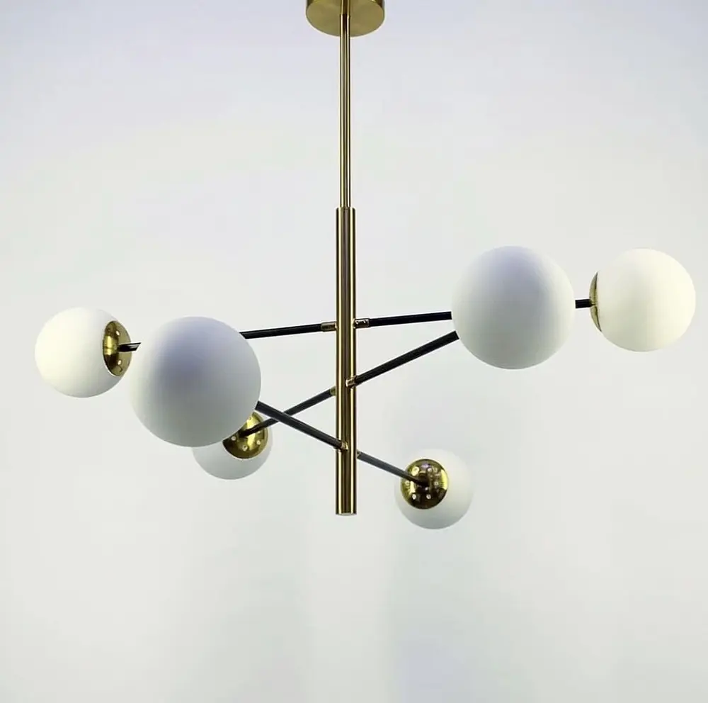 Современная каскадная люстра на 6 или 8 белых плафонов Ст. AOC 8 GD Line F - фото 4