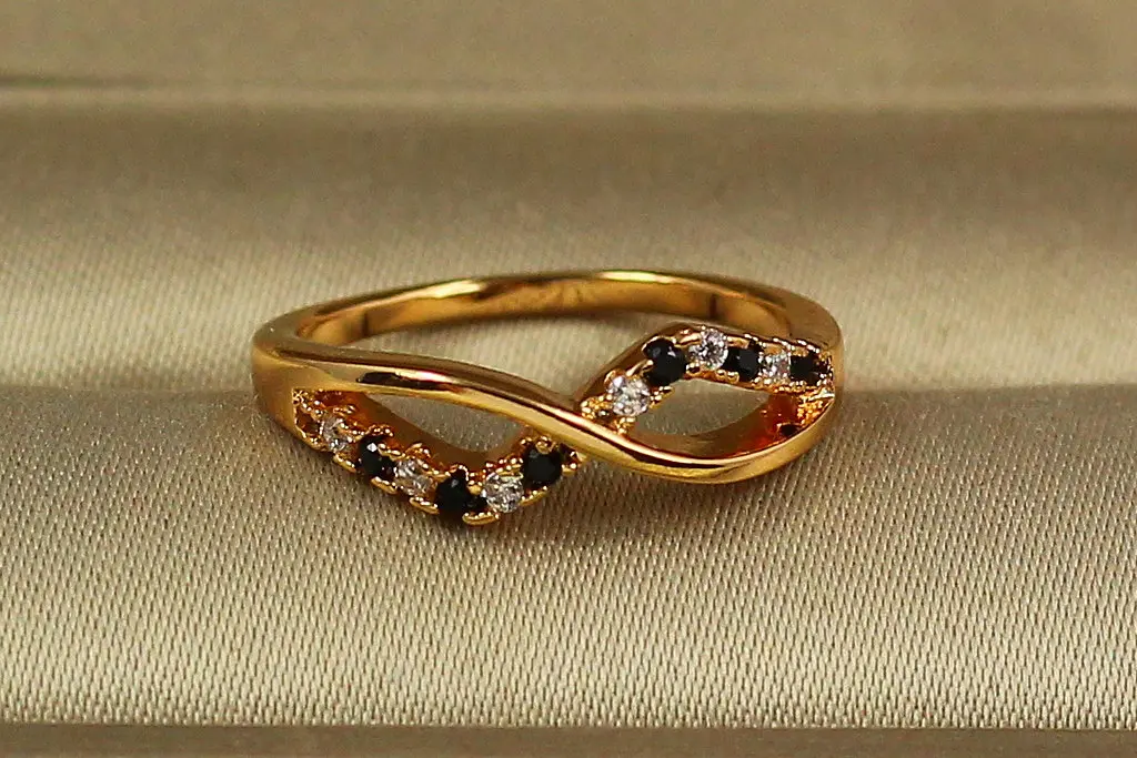 Кільце Xuping Jewelry бантик з чорними каменями дитяче або фалангове р 13 золотисте - фото 4