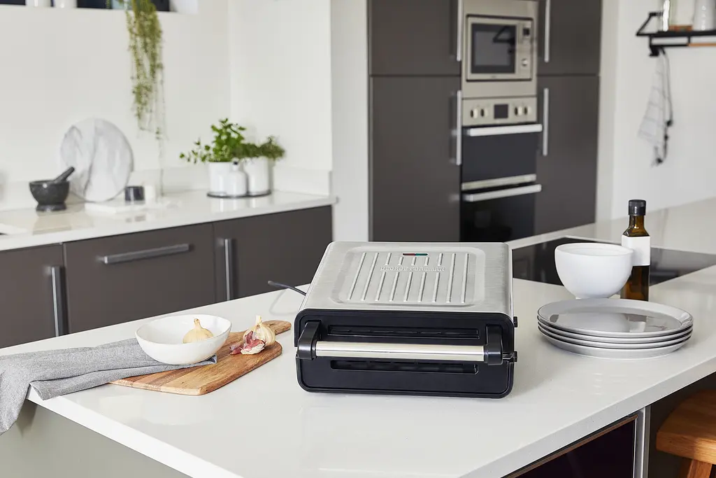 Гриль George Foreman 28000-56 Smokeless Grill 1575 Вт антипригарное покрытие белый/сталь (28000-56) - фото 16