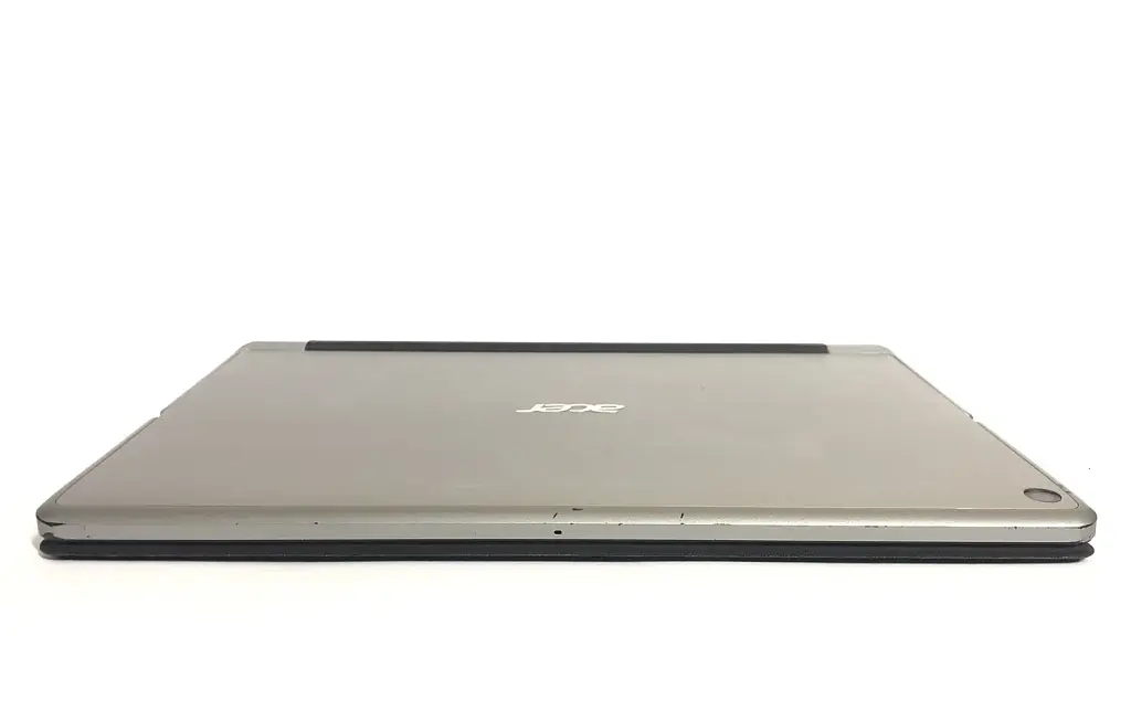 Ноутбук Acer Switch Alpha 12 SA5-271P / 12" (2160x1440) IPS Touch / i5-6200U / 8GB / 256GB SSD / Win10 / Backlight - Б/в - фото 6