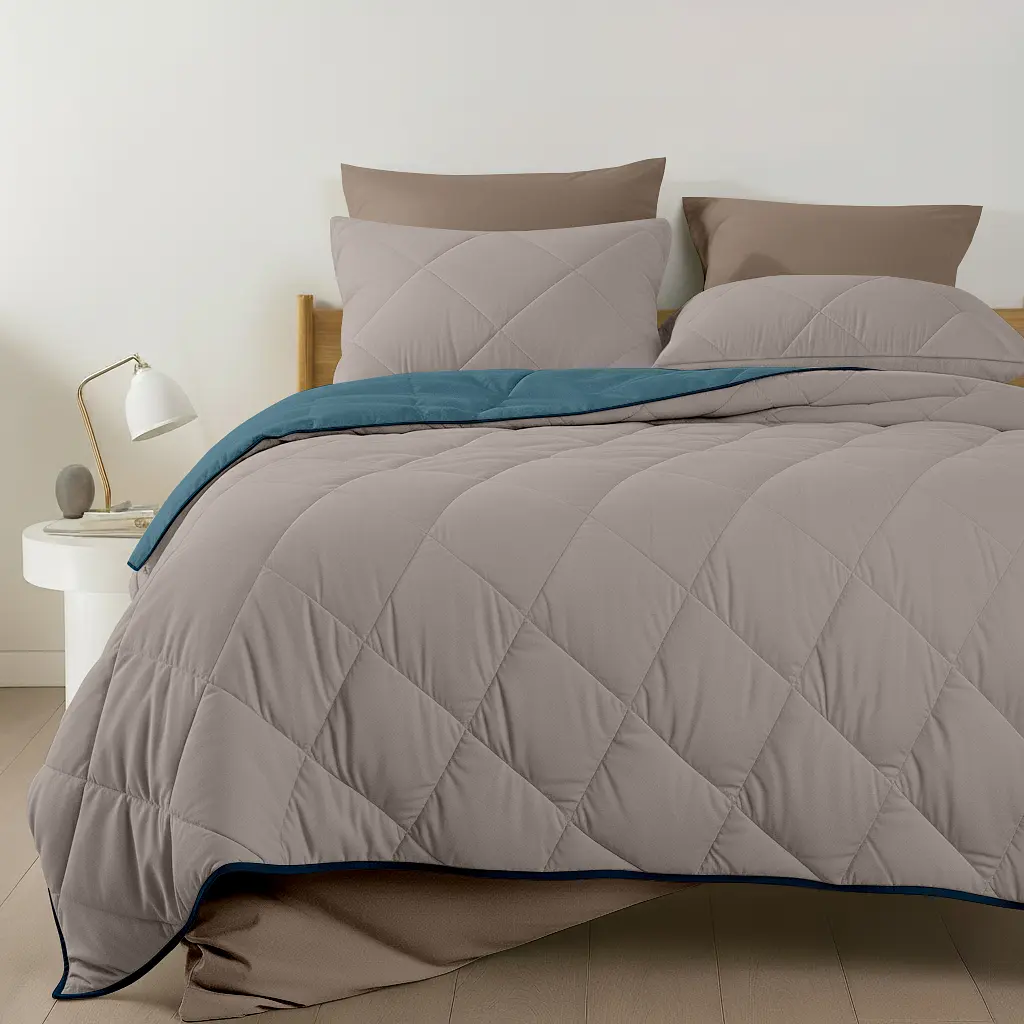 Покривало Cosas OCEAN SAND CS9 200х230 см стьобане двостороннє на ліжко та диван (Blanket_68Sky_84Quartz_kt_110Ocean_200x230) - фото 8