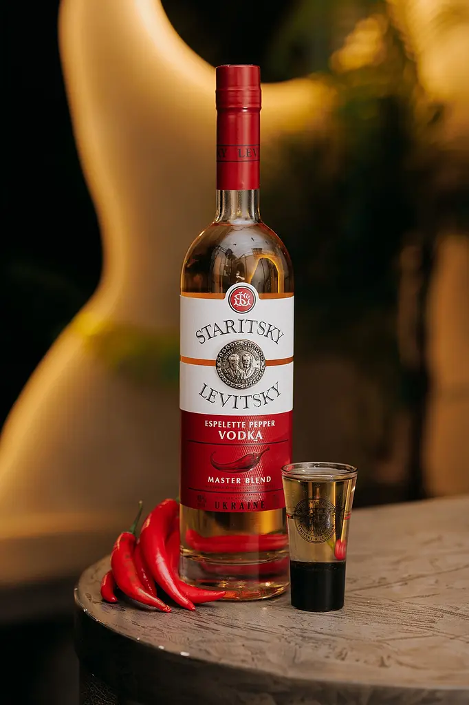 Горілка Staritsky & Levitsky Reserve Espelette Pepper 40% 0.7 л - фото 4