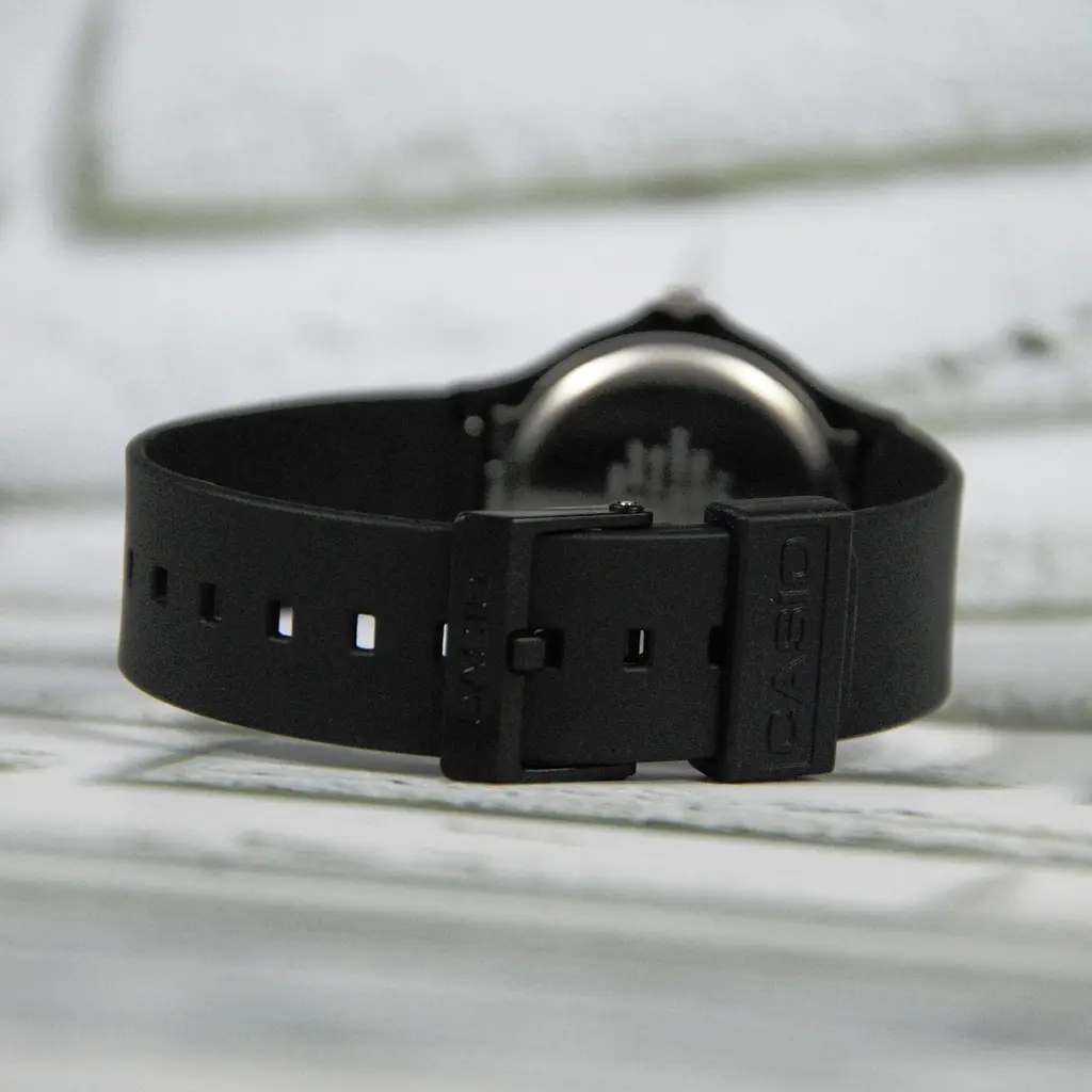 Годинник Casio MQ-24-7E2UL - фото 4
