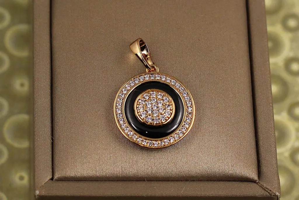 Кулон Xuping Jewelry відлуння опівночі 1,7 см золотистий