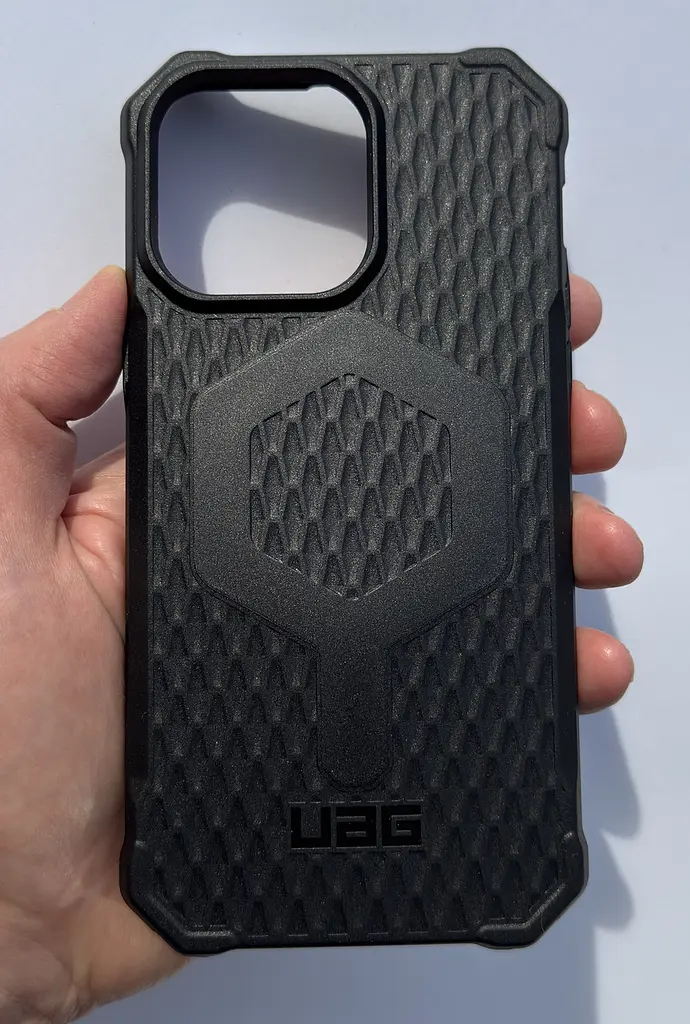 Оригінальний чохол UAG Essential Armor MagSafe для iPhone 14 Pro Max Black (114088114040) - фото 4