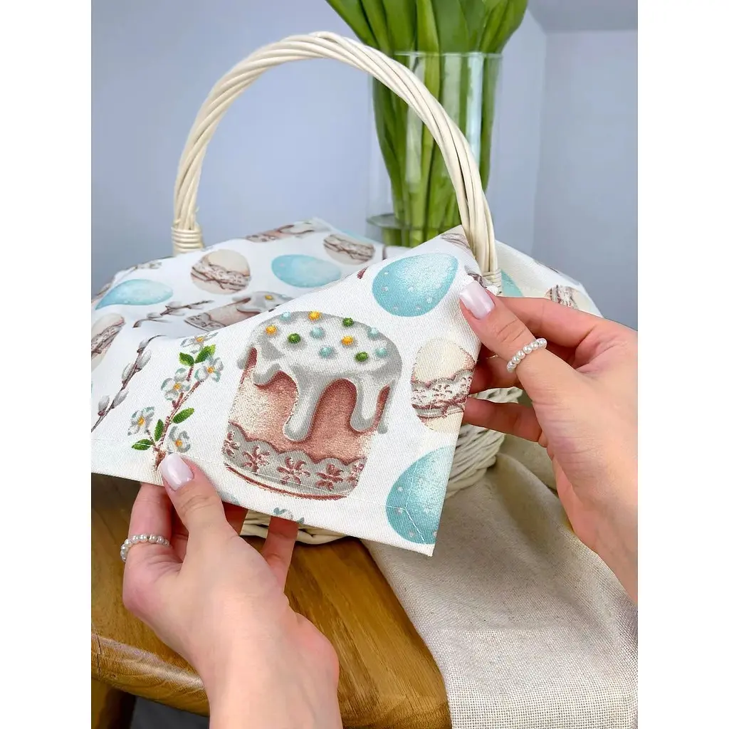 Комплект Пасхальная корзина Буковина (маленькая) с водоотталкивающим полотенцем 40х30 см Пасхальные зайчики и свечой - фото 3