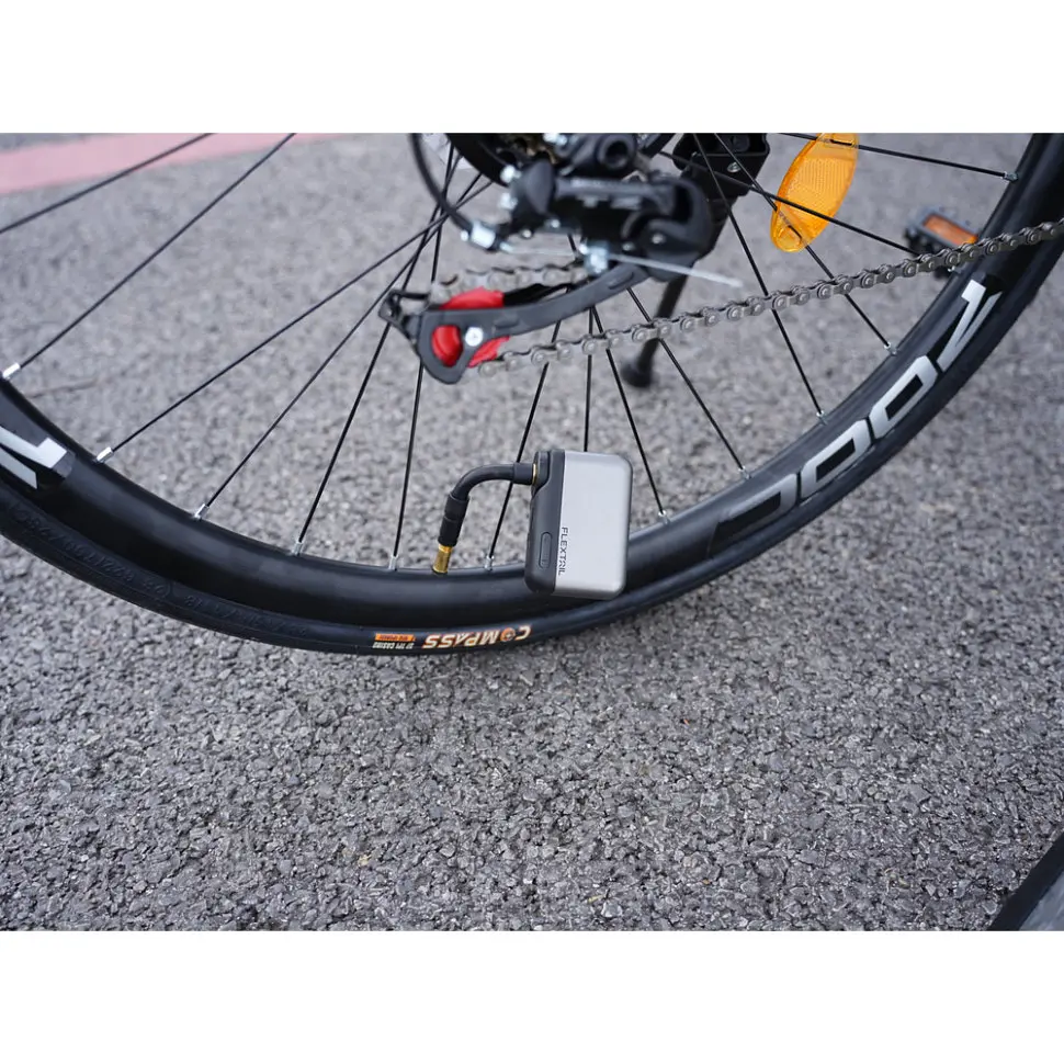 Велосипедний міні насос електричний Flextail Tiny Bike Pump Pro, 120 PSI - фото 17