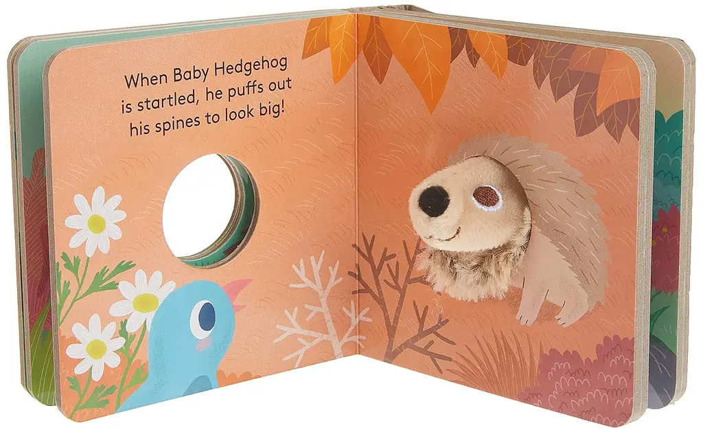 Baby Hedgehog: Finger Puppet Book - фото 6