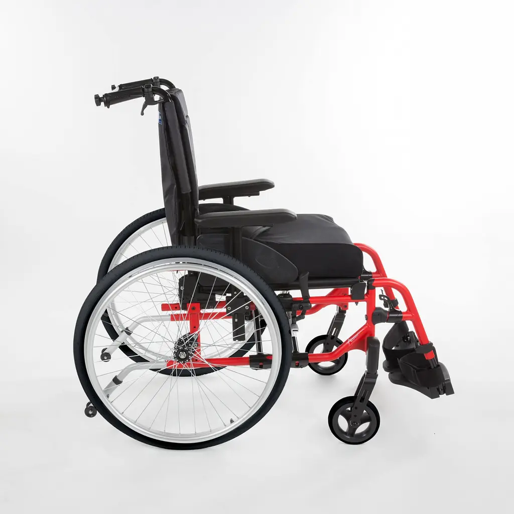 Середньоактивне крісло колісне Invacare Action 4 NG HD (Action 4 NG-1792) - фото 2