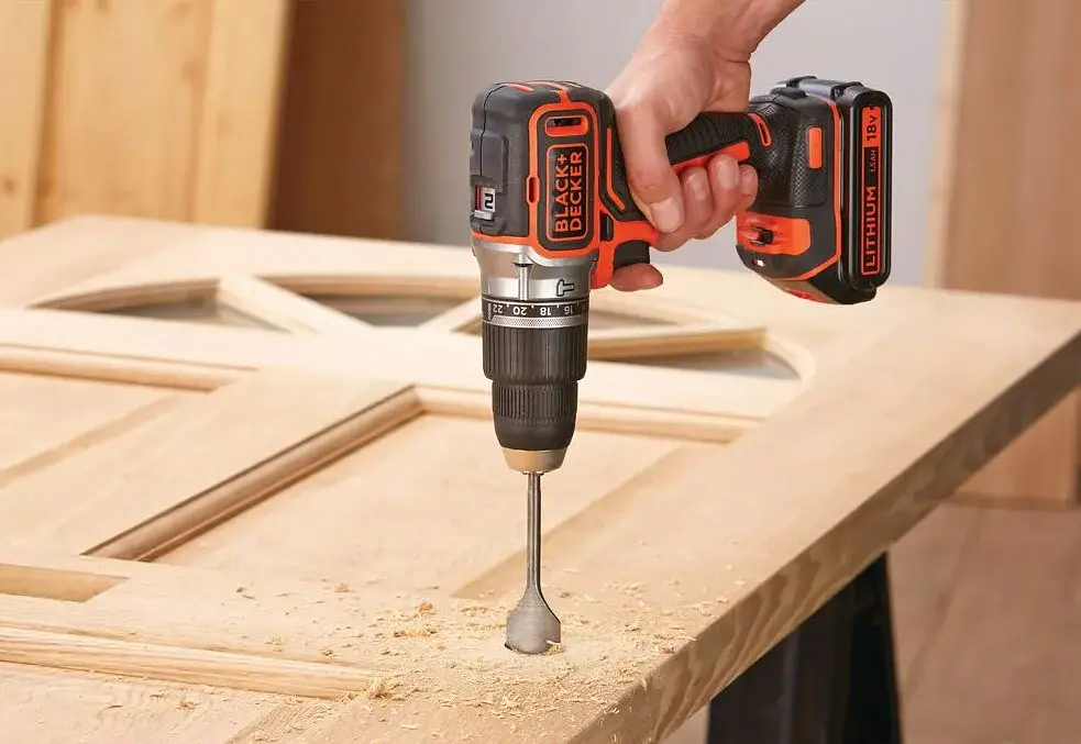 Акумуляторний дриль-шурупокрут Black+Decker без АКБ та ЗП BL188N - фото 4
