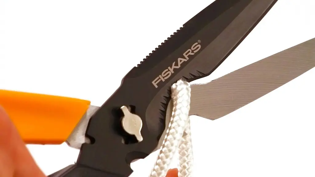 Багатофункціональні ножиці Fiskars Cuts + More 23 см леза з титановим покриттям 1000809 - фото 15