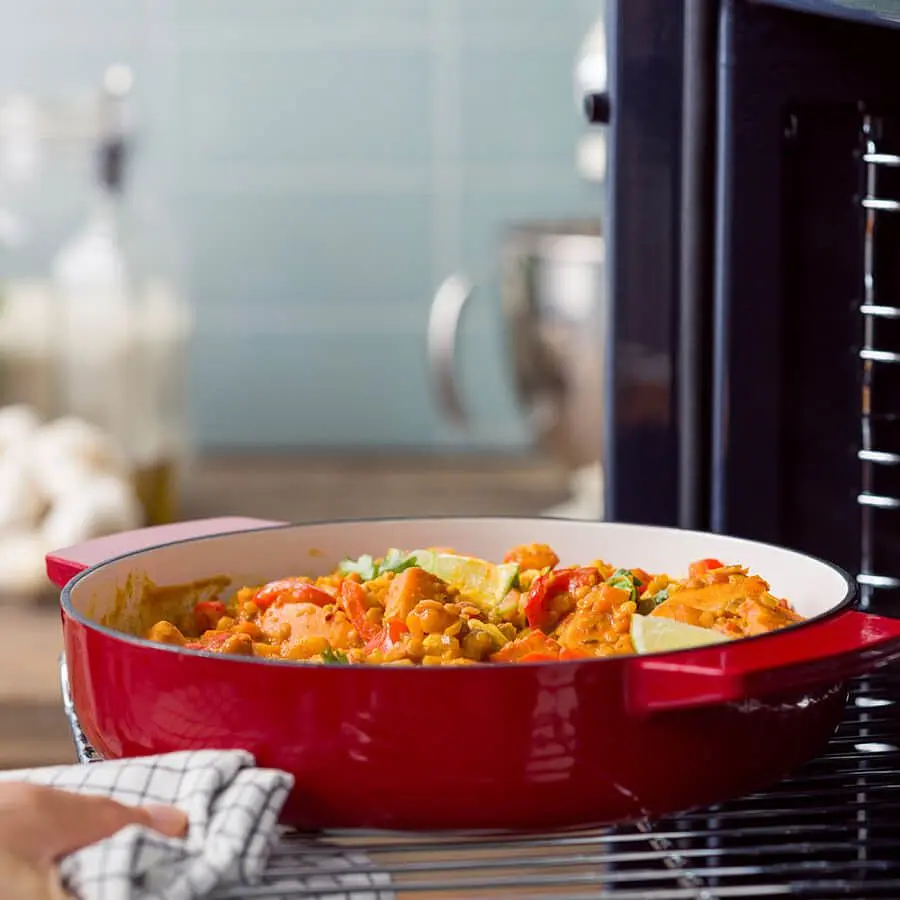 Сотейник KitchenAid чугунный с крышкой 26 см 2.77 л красный (CC009009-001) - фото 4