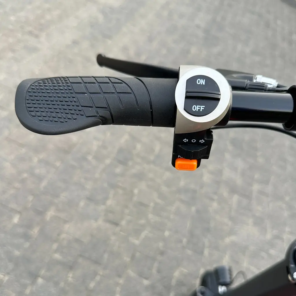 Электросамокат KUGOO M4 PRO 48V 1000W (усиленный аккумулятор 18Ah) 2025 года - фото 5