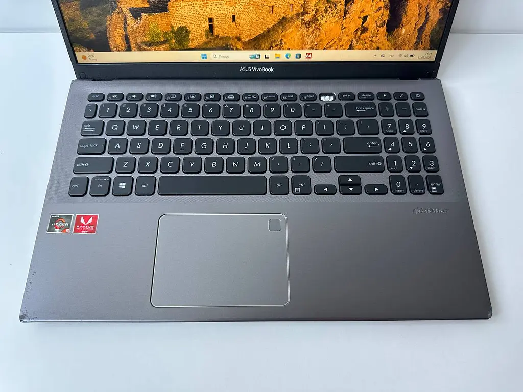 Ноутбук ASUS VivoBook F512D 15.6" (Ryzen 5 3500U / 8GB / SSD 256GB / Radeon Vega 8 / 1920x1080 IPS) б/в - фото 3