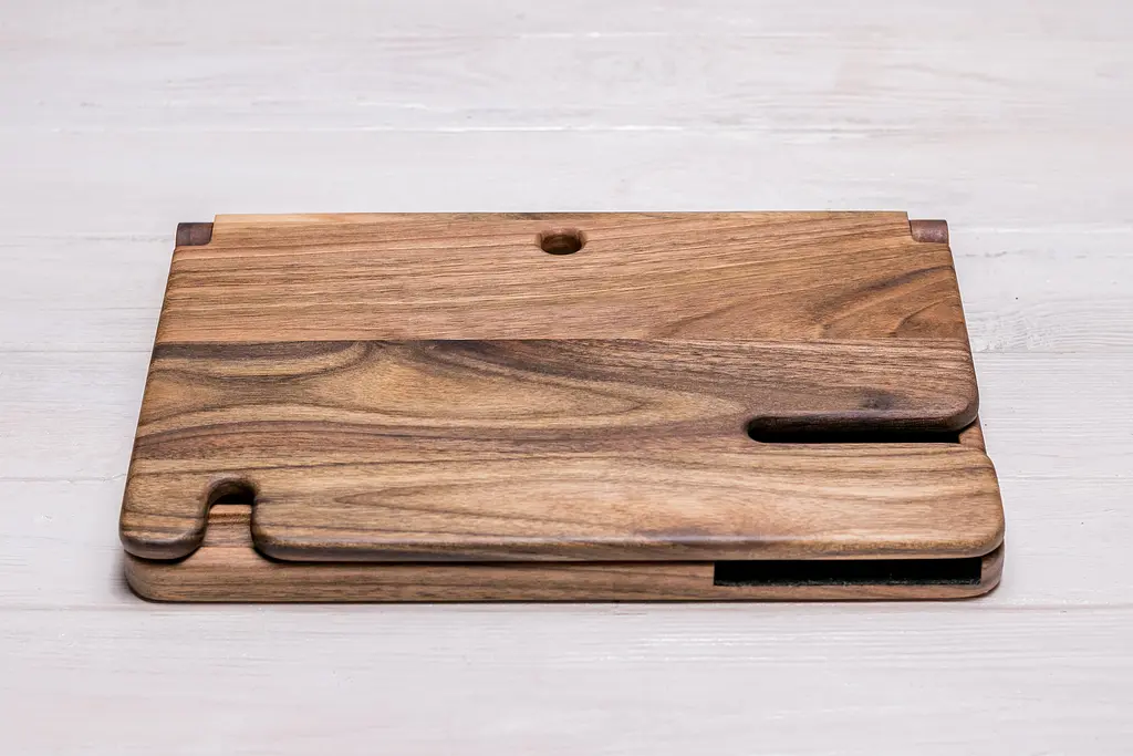Підставка для гаджетів з бездротовою зарядкою ecoWalnut 300x231x210 мм - фото 3