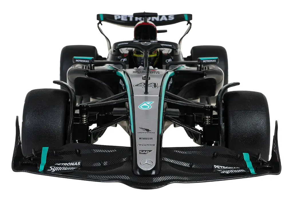 Машинка Mercedes-AMG F1 W15 E Performance Black черный RASTAR модель 1:12 Автомобиль на дистанционном управлении + пульт - фото 7