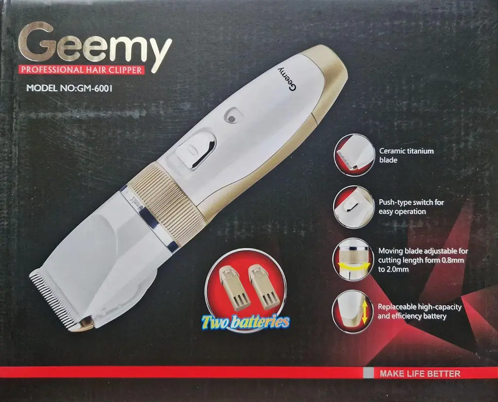Машинка для стрижки з двома акумуляторами Geemy GM-6001 триммер з насадками кераміко-титанієві ножі - фото 9