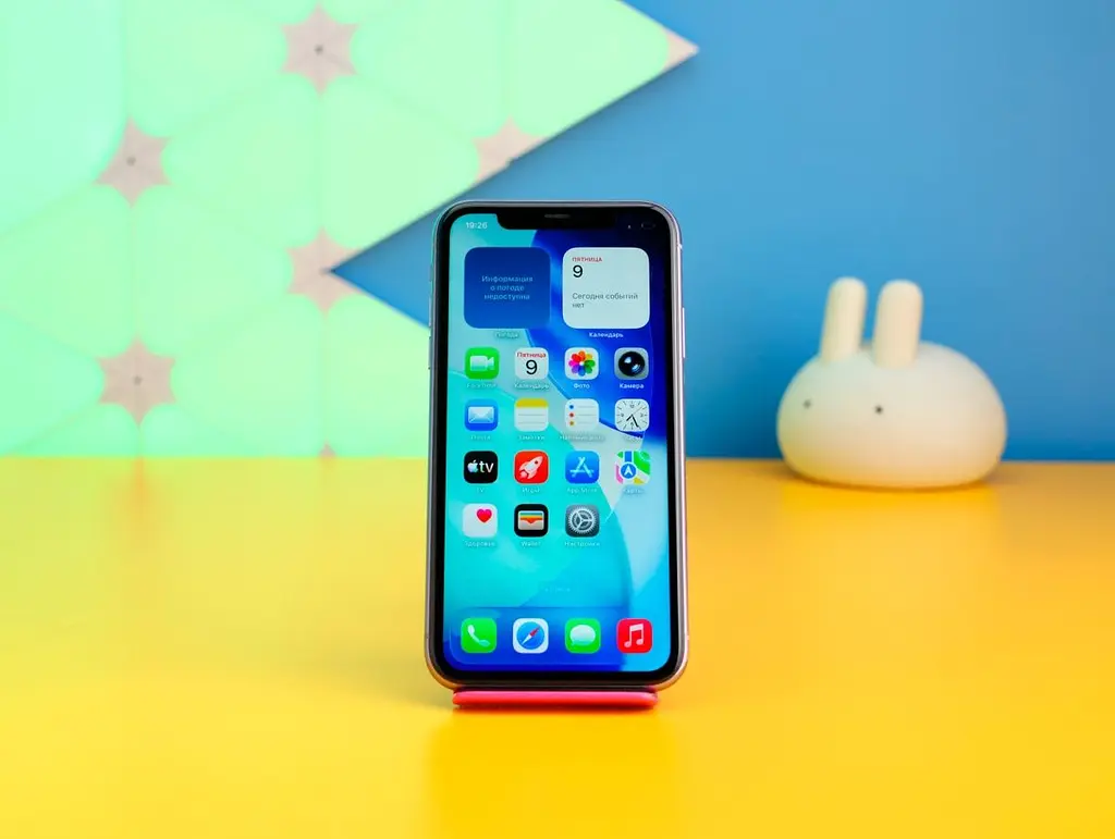 Смартфон Apple iPhone 11 128 ГБ фіолетовий (MWLJ2) б/в [174948] - фото 2