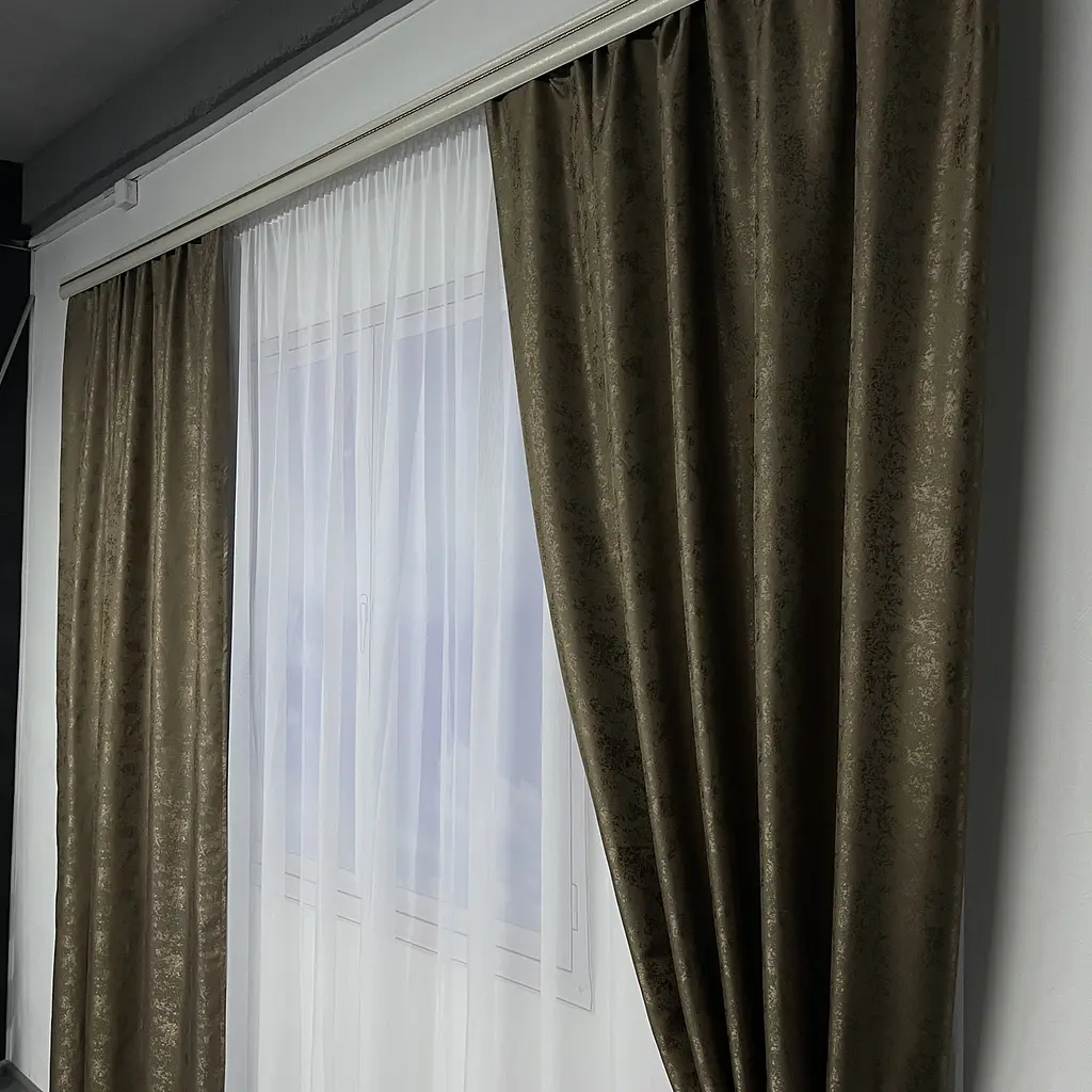 Жакардові штори кавового кольору 2шт. 150х270 з білим шифоновим тюлем 400х270, на тасьмі ALBO pbe0052674 - фото 9