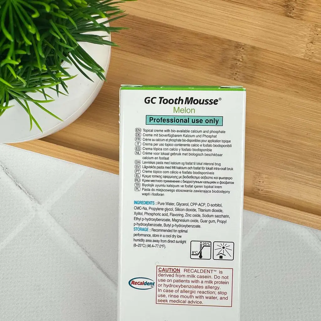 Ремінералізуючий крем для зубів GC Tooth Mousse Melon від чутливості, без фтору (диня), 35 мл - фото 4