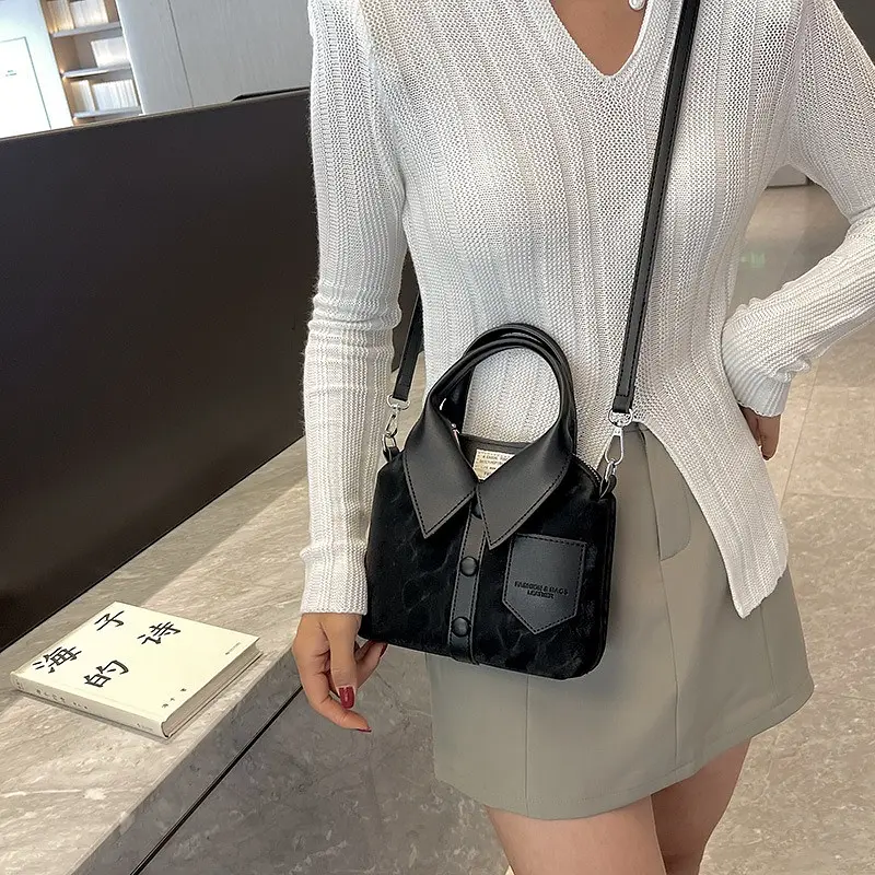 Сумка жіноча Italian Bags Шортс 18х21 см Чорний (id_1452) - фото 2