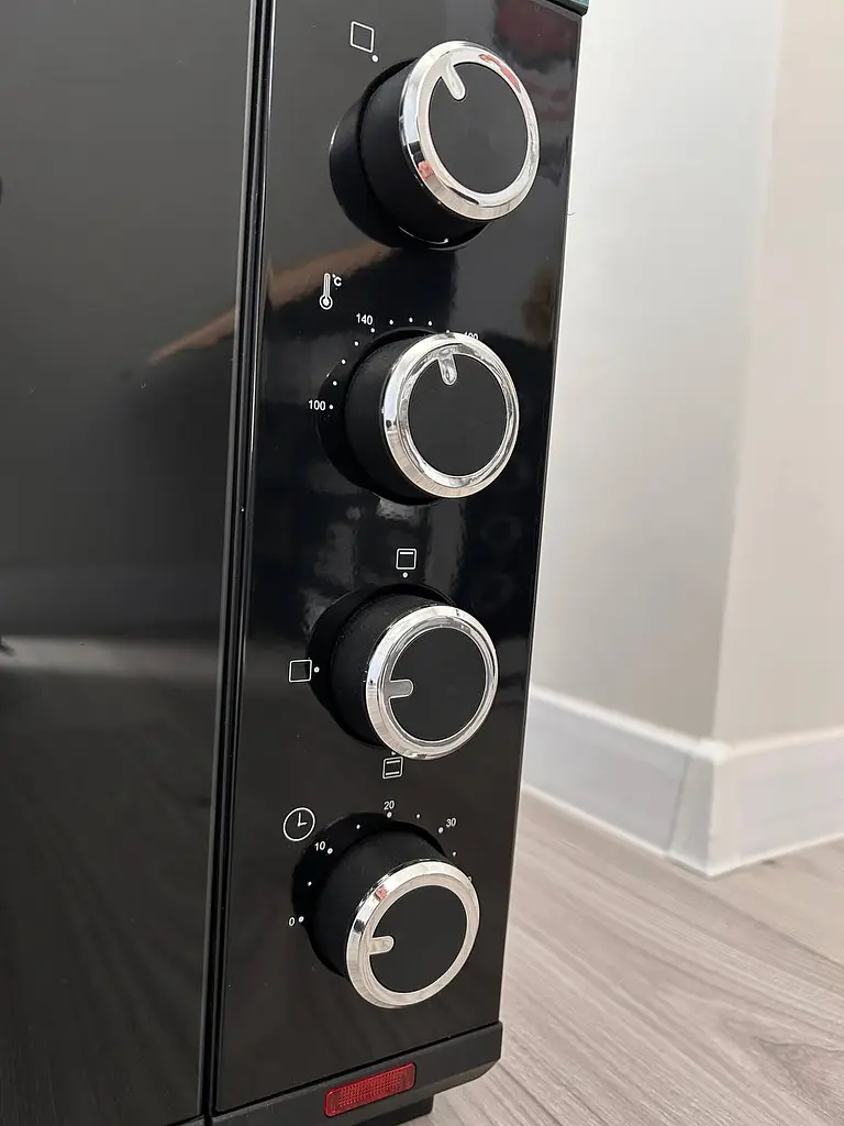 Духовка-гриль электрическая для кур HOMELUX TG60B4-R 60L 2000W - фото 3