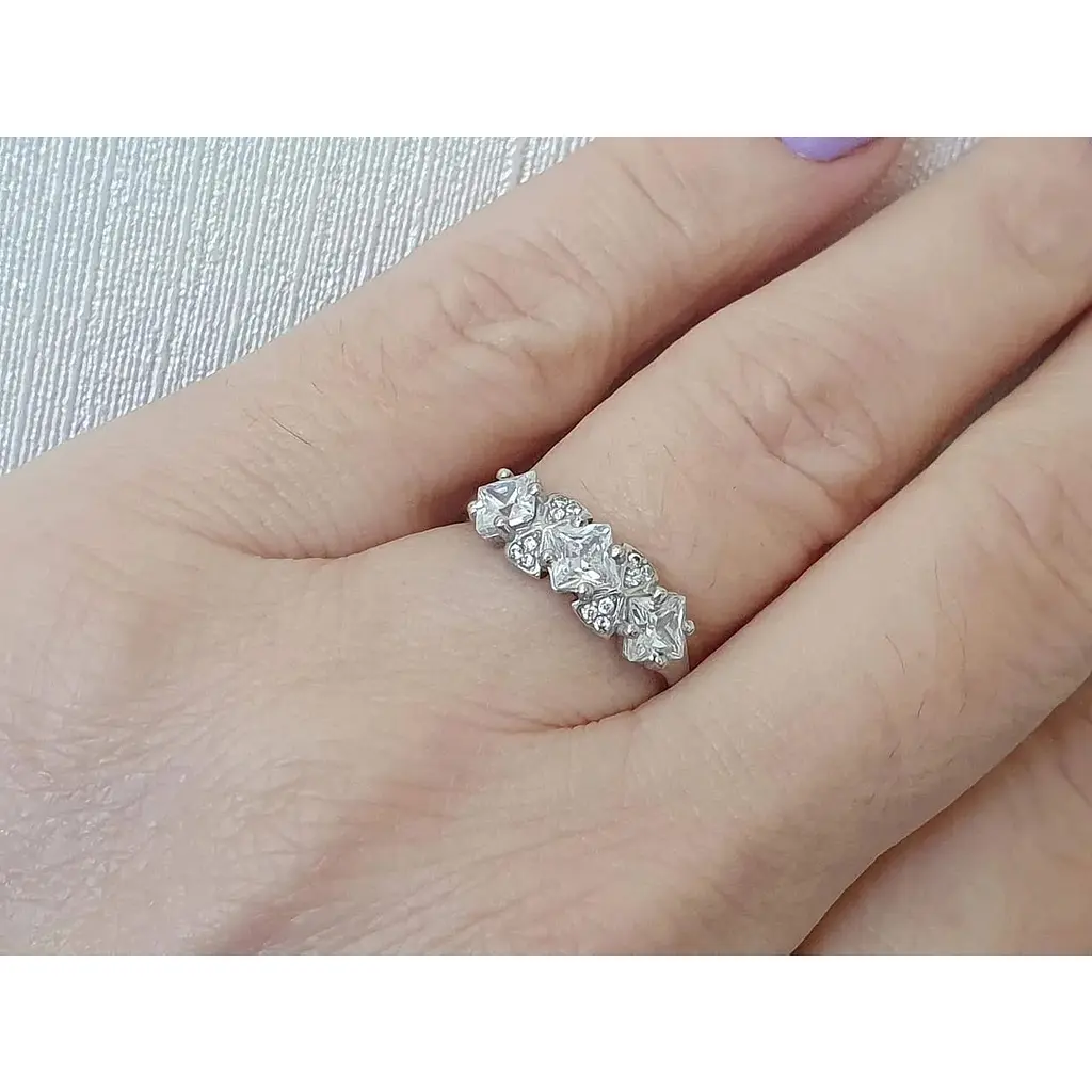 Срібне кільце Агні Німфея з фіанітами. 1404/1Р-CZ 17 - фото 2