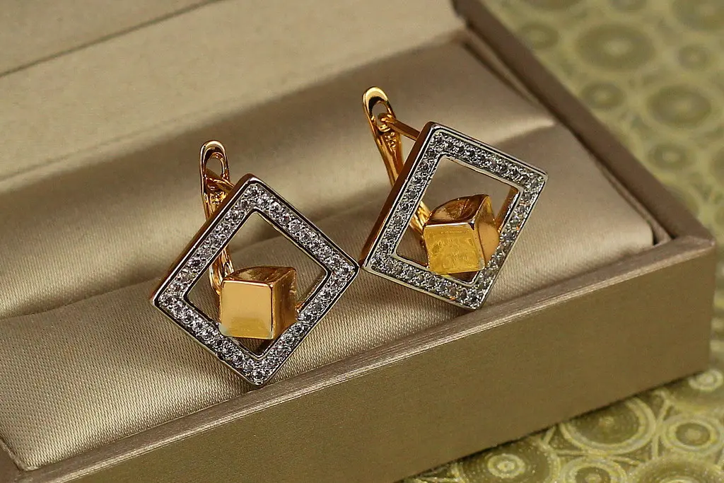 Сережки Xuping Jewelry гіперкуб з родієм 2 см золотисті - фото 3