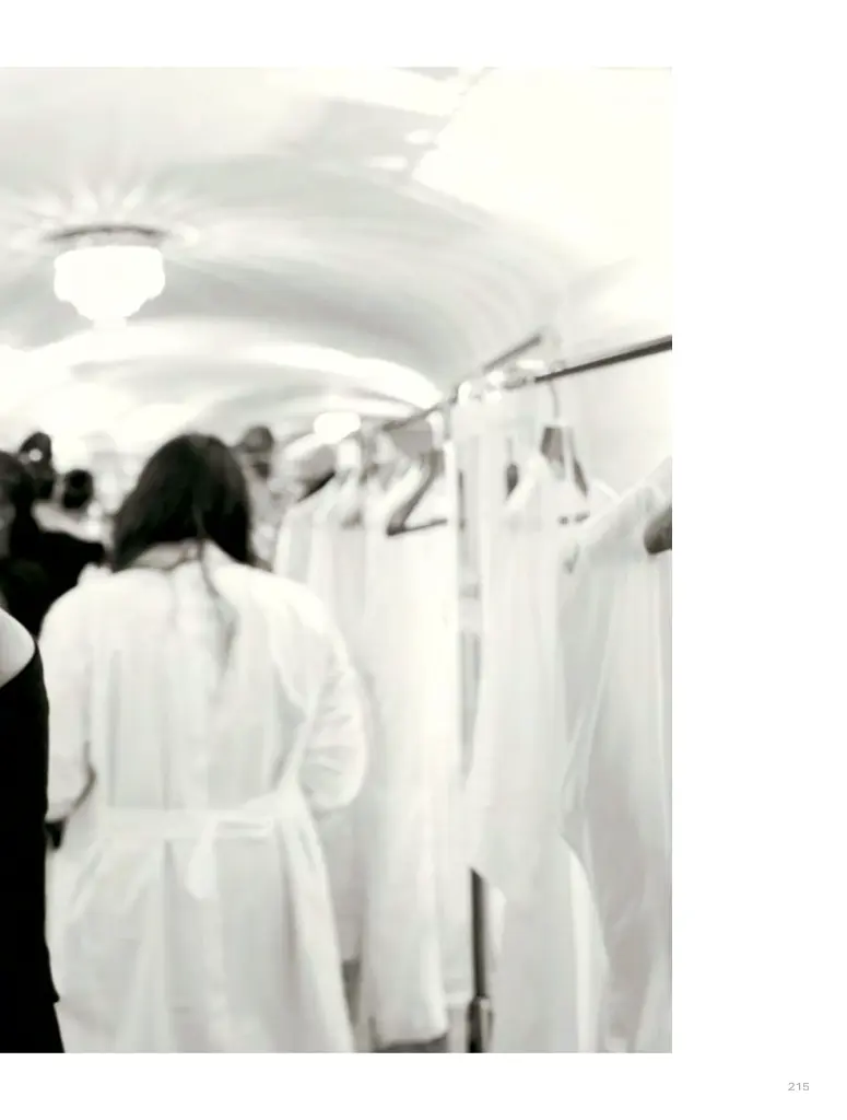 La Dolce Vita. Inside the World of DolceGabbana’s Alta Moda Fashion Shows - фото 15