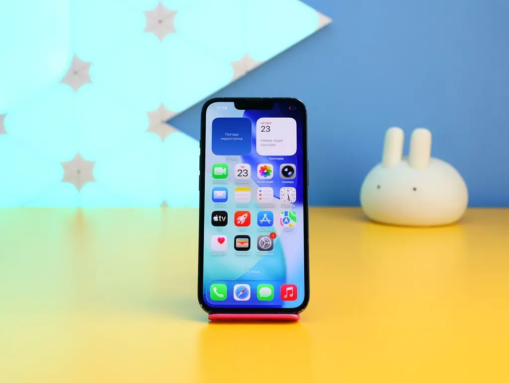 Смартфон Apple iPhone 13 128 ГБ темна ніч (MLPF3) б/в [172573] - фото 2