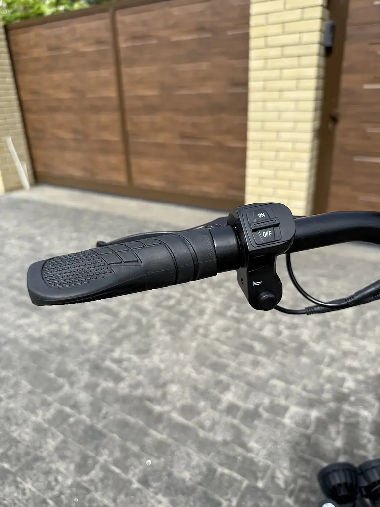 Электросамокат KUGOO Kirin M5 Pro 1200W 23Ah с сиденьем ( с усиленным АКБ) - фото 5