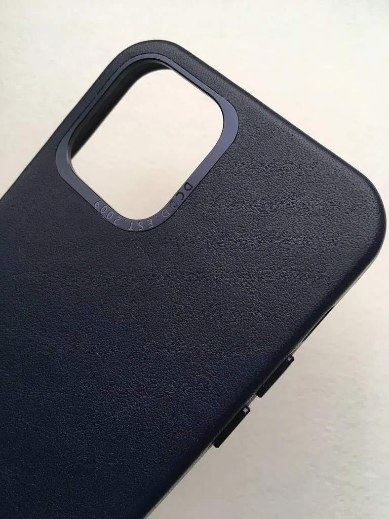 Оригінальний шкіряний чохол Decoded Leather Case для Apple iPhone 12 Pro Matt Navy Blue - фото 6