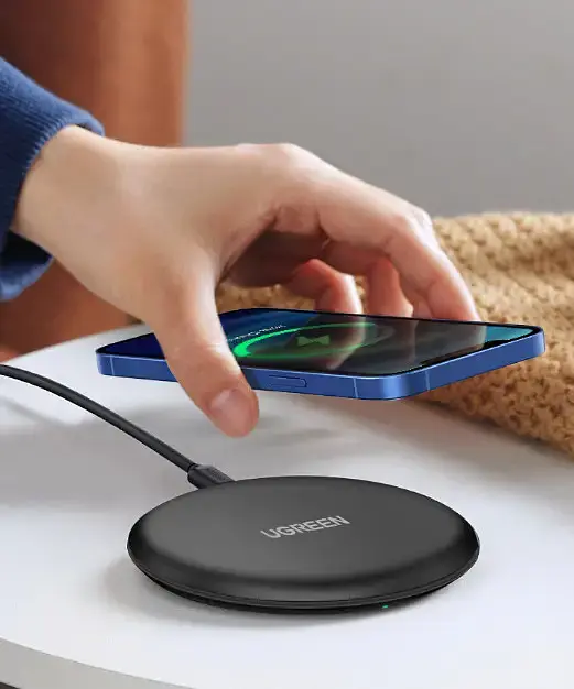 Зарядний пристрій Ugreen CD186 Wireless Charging Pad 15 W чорний - фото 3