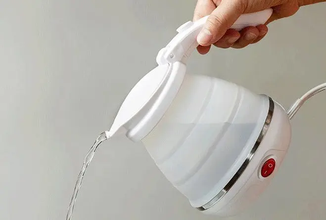 Дорожній чайник силіконовий складаний дисковий 0.75л 700Вт 220В Foldable Travel Kettle білий - фото 4