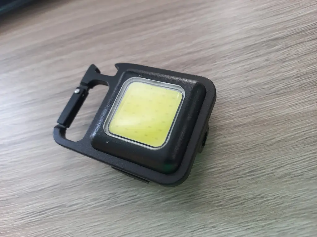 Ліхтарик карабін Rechargeable Keychain Light акумуляторний юсб-с - фото 4