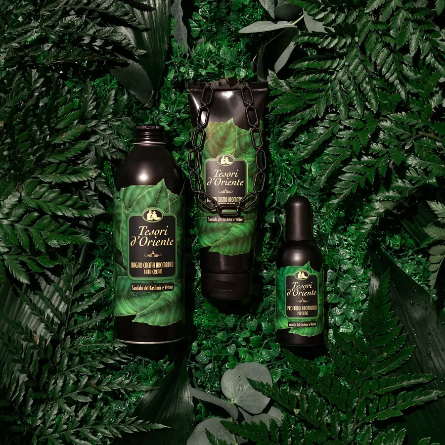 Парфумований крем-гель для душу Tesori d'Oriente Кашмірський сандал та ветівер 250 мл - фото 4