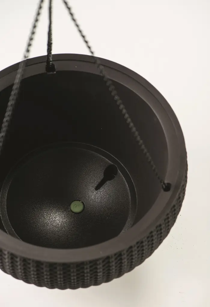 Горщик для рослин Keter Rattan Hanging Sphere з ланцюжками підвісний темно-коричневий 8.6 л - фото 4