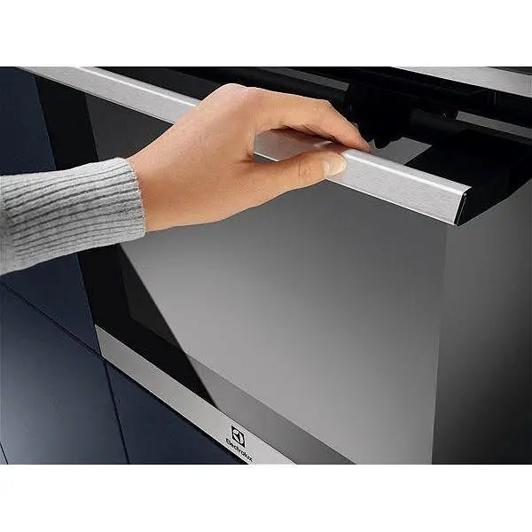 Духовка електрична Electrolux EOC8P39WX - фото 6